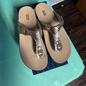 SAS Sanibel sandal size 10.5 never worn in box